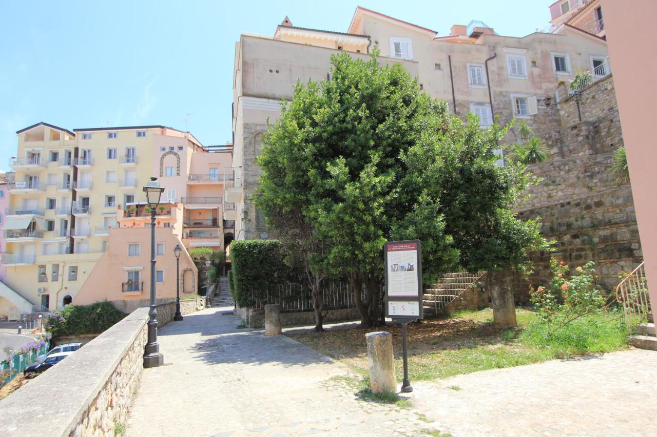 Sapore Di Mare Al Duomo Hotel Gaeta Ngoại thất bức ảnh